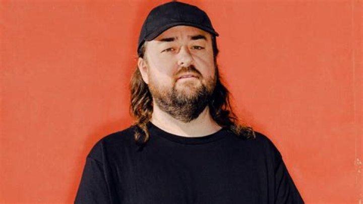 
Chumlee Russell Height, Weight, Net Worth, Age, Birthday, Wikipedia, Who, Instagram, Biography 