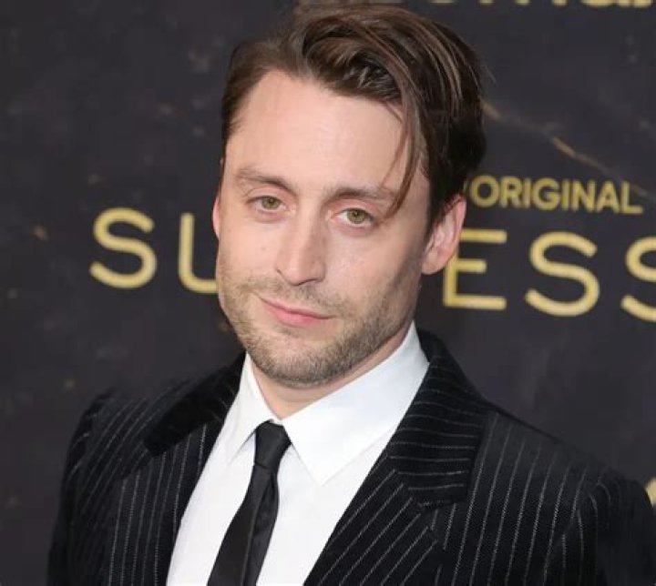 Macaulay Culkin Height, Weight, Net Worth, Age, Birthday, Wikipedia, Who, Nationality, Biography