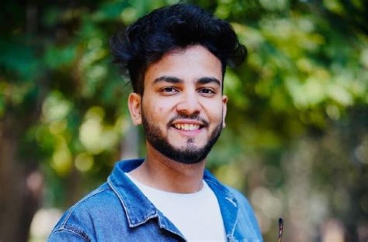 
Manish Yadav Height, Weight, Net Worth, Age, Birthday, Wikipedia, Who, Nationality, Biography 