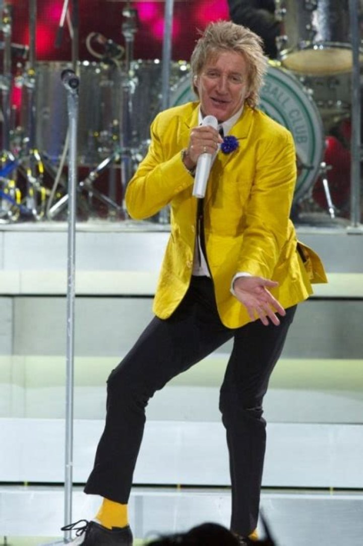 Rod Stewart Height, Weight, Net Worth, Age, Birthday, Wikipedia, Who, Nationality, Biography