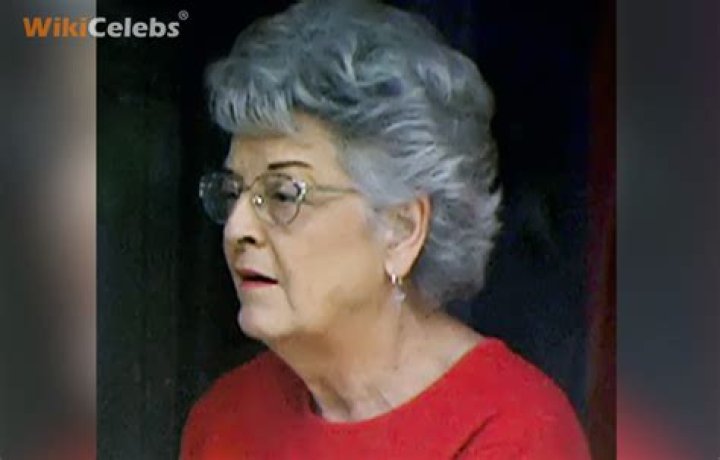 Shellie Sterling Height, Weight, Net Worth, Age, Birthday, Wikipedia, Who, Nationality, Biography