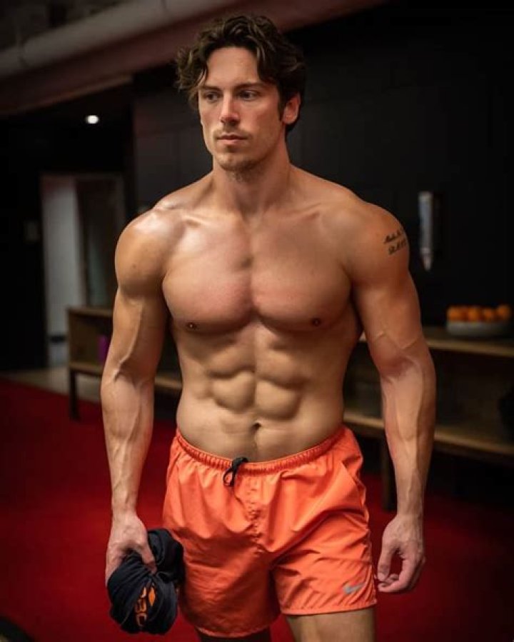 
Tucker Reynolds Height, Weight, Net Worth, Age, Birthday, Wikipedia, Who, Nationality, Biography 